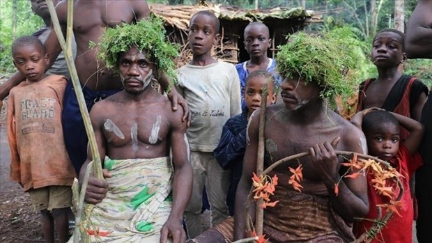 Les Pygmées, l'un des plus anciens peuple d'Afrique, restent fidèles à leur mode de